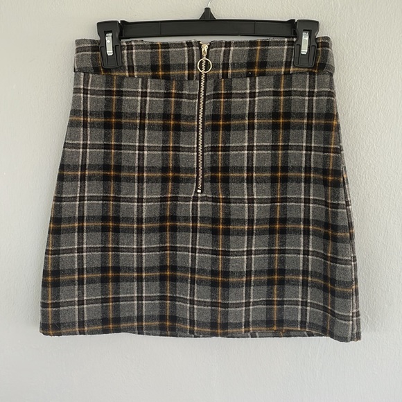 Forever 21 gray plaid 90s-inspired vegan wool mini skirt size small/xs. - Picture 2 of 7